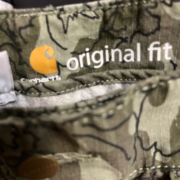 🆕Carhart  Women’s cargo Camouflage Shorts.          CC - Picture 7 of 9